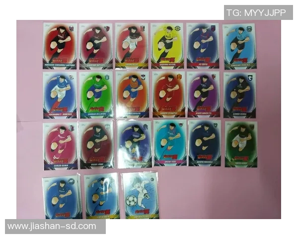 足球球星卡面设计:经典与现代元素的完美融合与创意呈现 足球球星卡面设计:经典与现代元素的完美融合与创意呈现